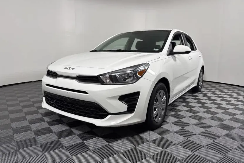 2022 Kia Rio S photo 1