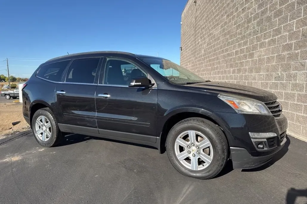 2015 Chevrolet Traverse 1LT photo 1