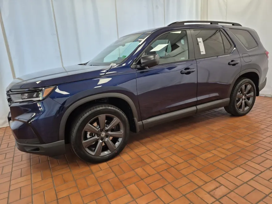 2025 Honda Pilot Sport photo 1