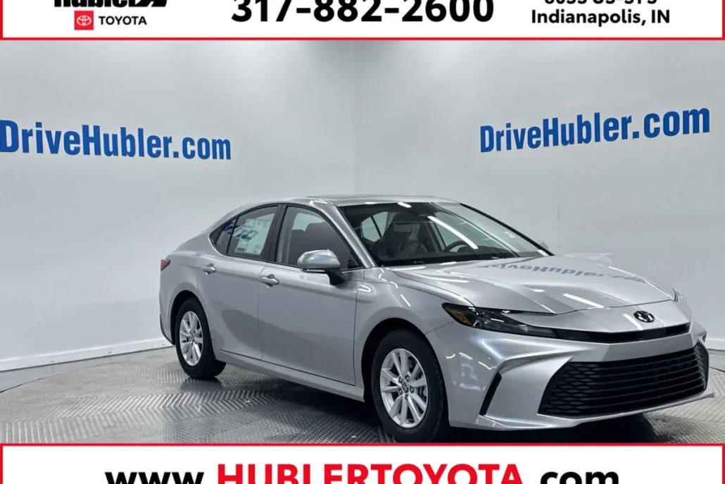 2025 Toyota Camry LE photo 1