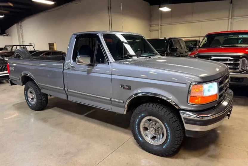 1995 Ford F-150 XLT photo 1