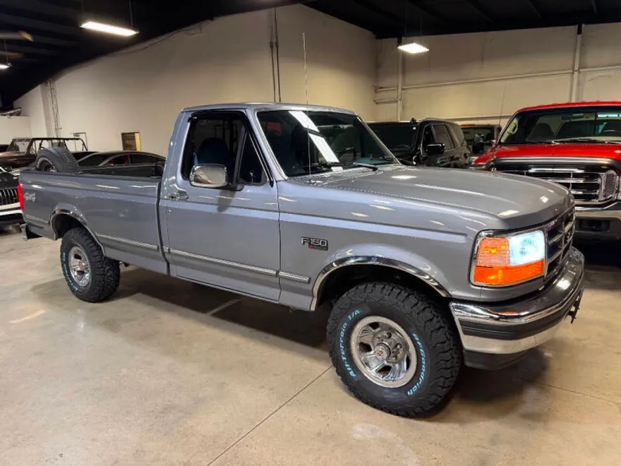 1995 Ford F-150 XLT photo 1