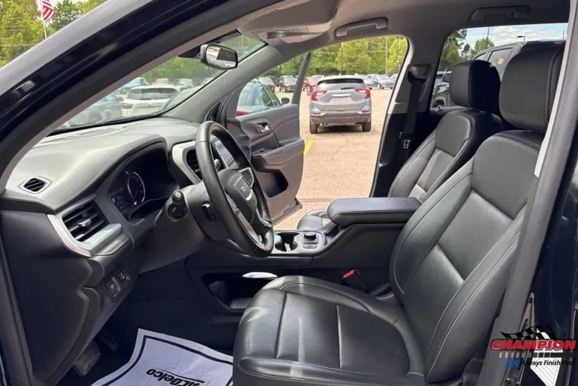 2023 Gmc Acadia SLT photo 1