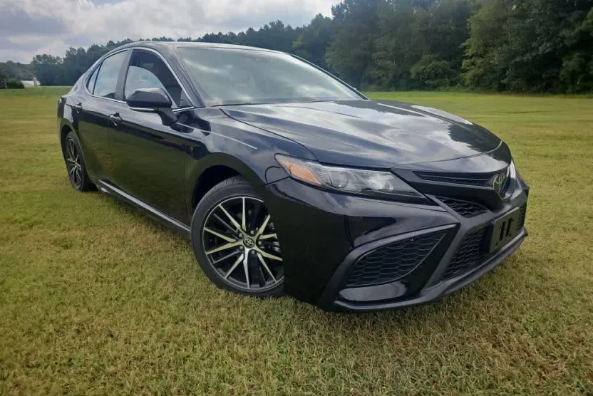 2024 Toyota Camry SE photo 1