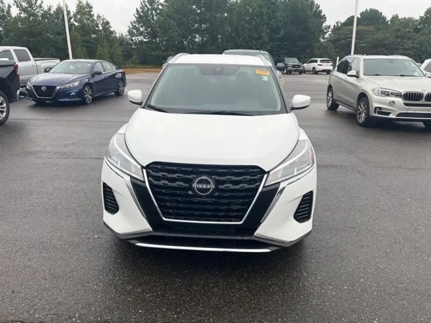 2024 Nissan Kicks SV photo 1