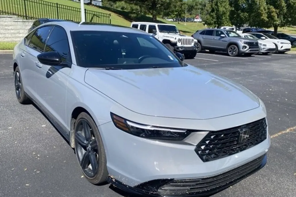 2024 Honda Accord Hybrid Sport-L photo 1