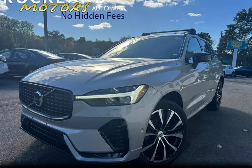 2023 Volvo XC60 B5 Plus photo 1