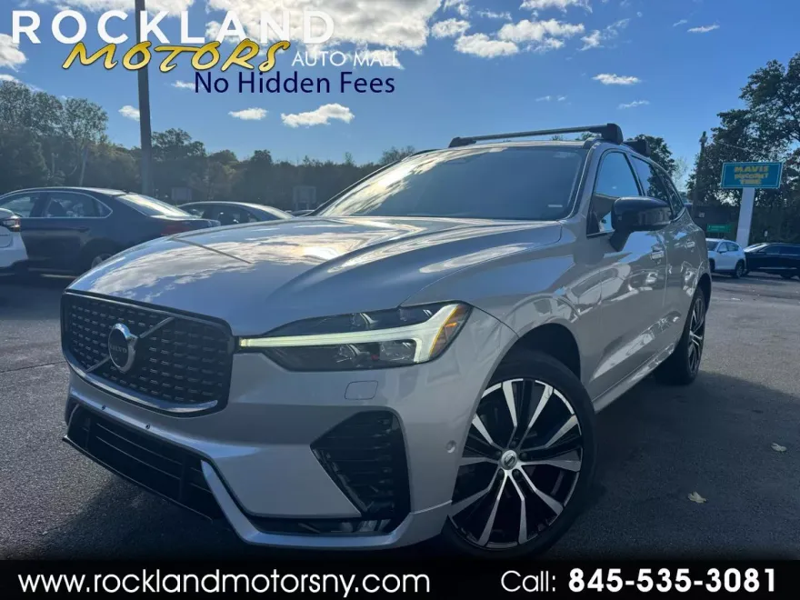 2023 Volvo XC60 B5 Plus photo 1
