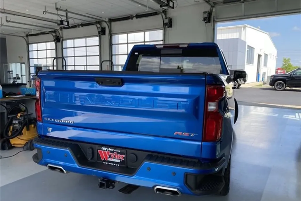2022 Chevrolet Silverado 1500 RST photo 1