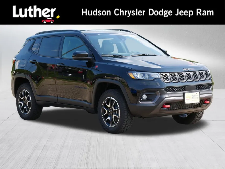 2025 Jeep Compass Trailhawk photo 1