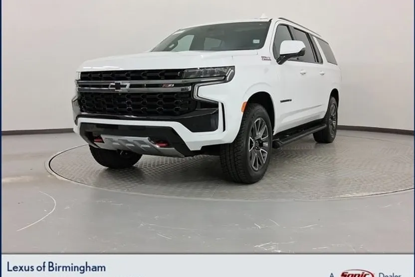 2021 Chevrolet Suburban Z71 photo 1