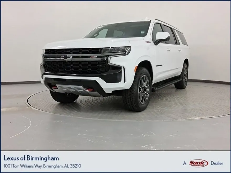 2021 Chevrolet Suburban Z71 photo 1