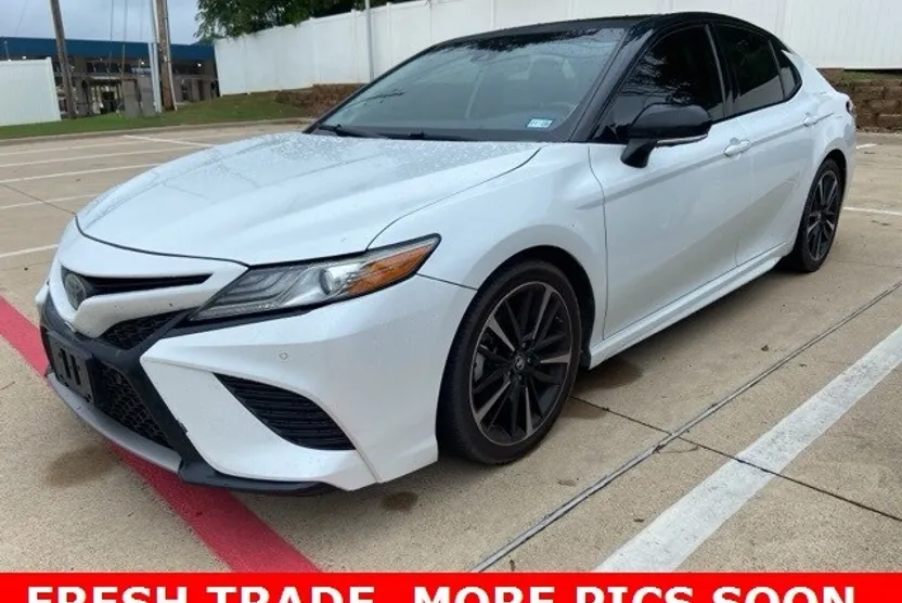 2019 Toyota Camry XSE V6 photo 1