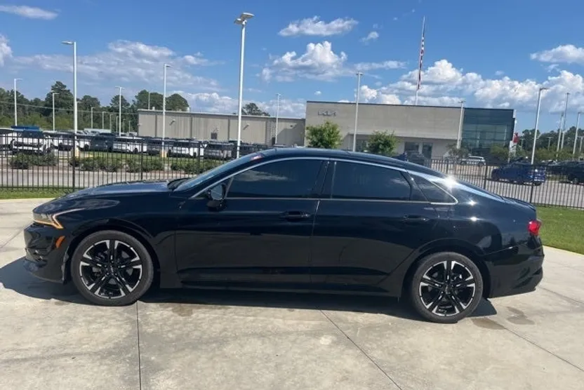 2023 Kia K5 GT-Line photo 1