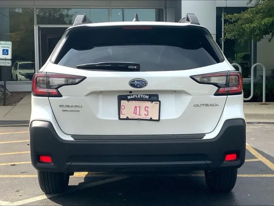 2025 Subaru Outback Premium photo 1