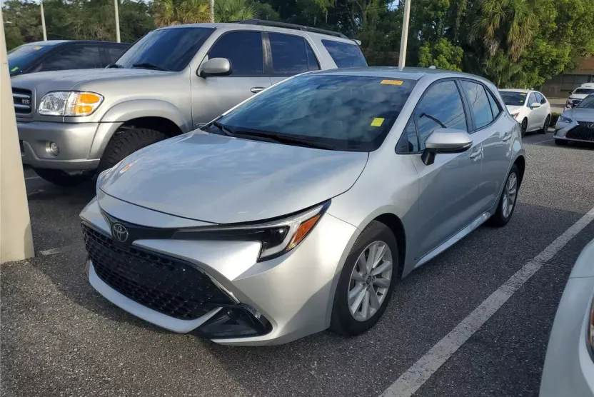2024 Toyota Corolla SE photo 1