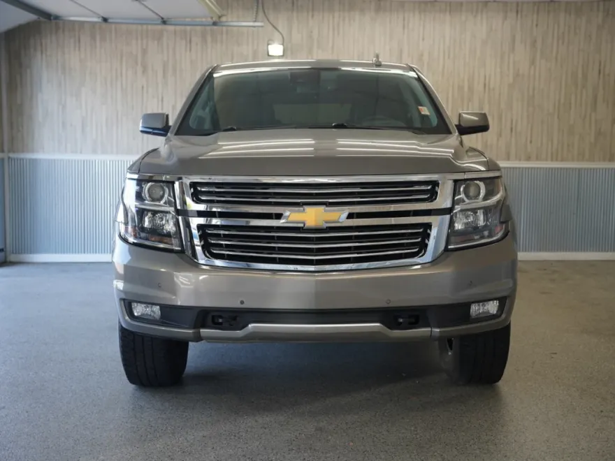 2019 Chevrolet Tahoe LT photo 1