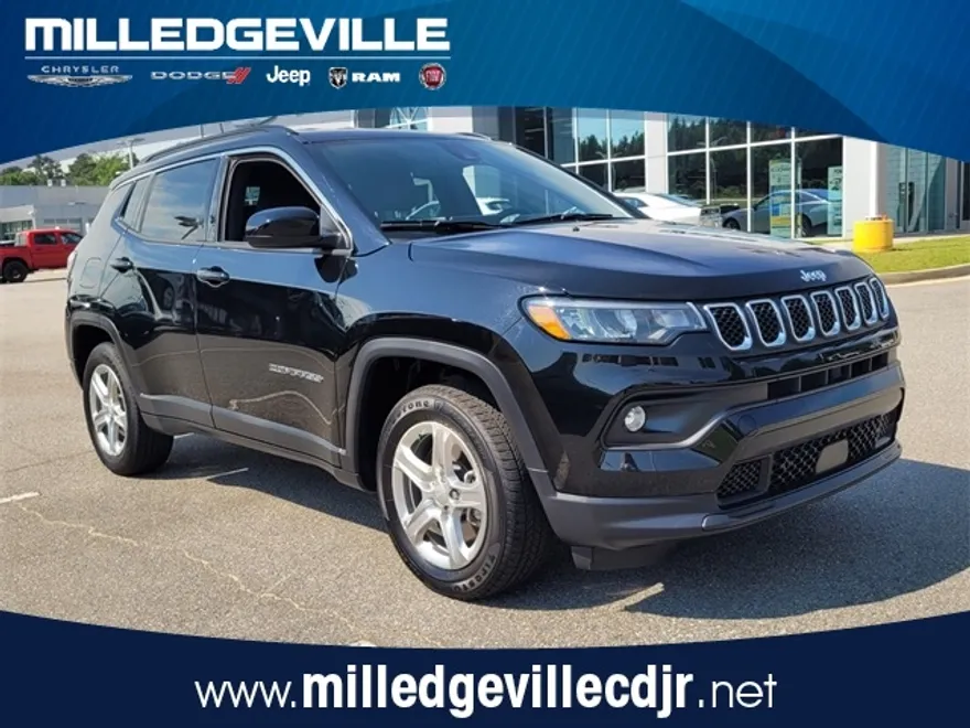 2024 Jeep Compass Latitude photo 1