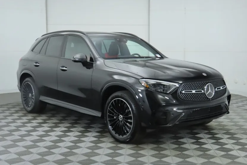 2026 Mercedes Benz GLC 300 photo 1