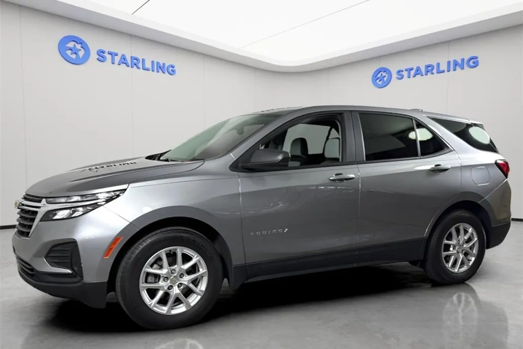 2024 Chevrolet Equinox LS photo 1