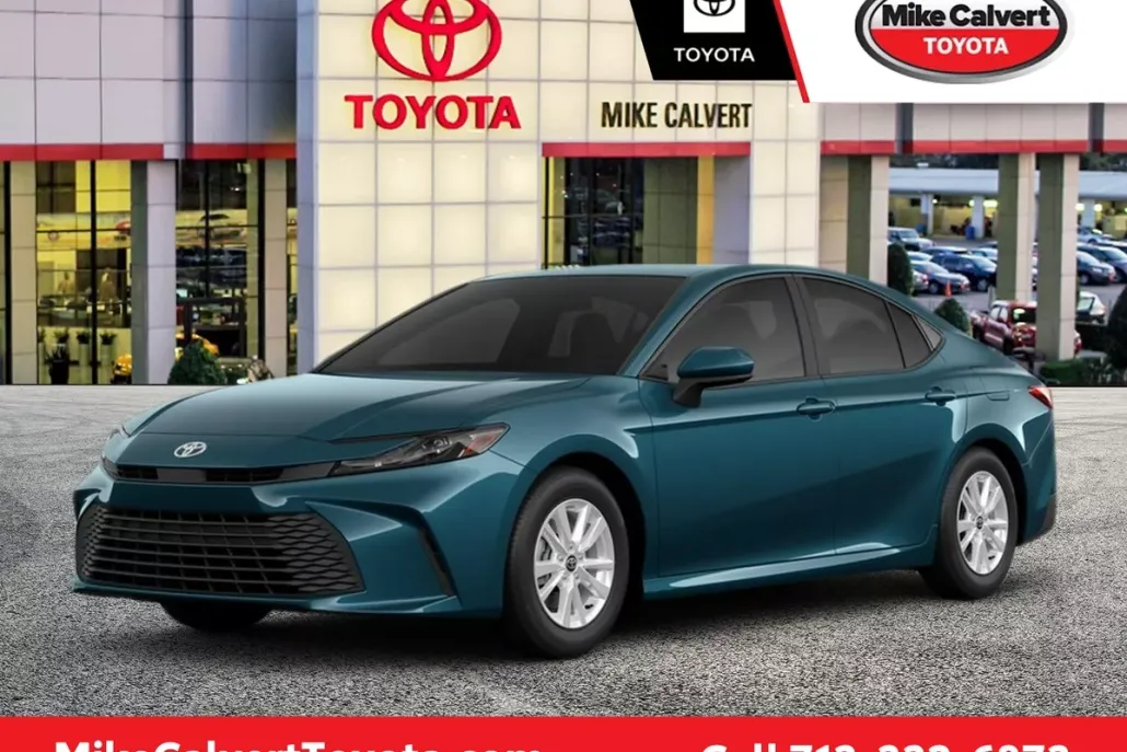 2025 Toyota Camry LE photo 1