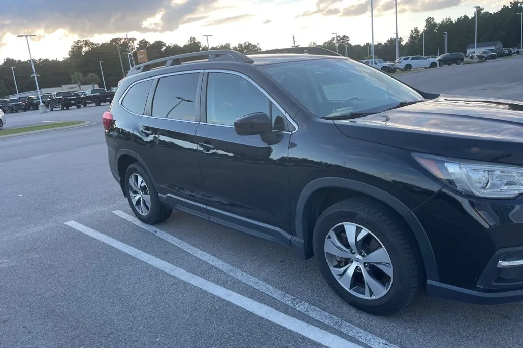 2021 Subaru Ascent Premium photo 1