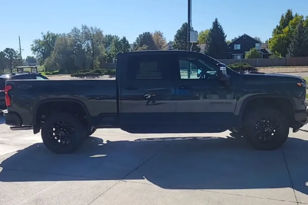 2026 Chevrolet Silverado 2500HD LTZ photo 1