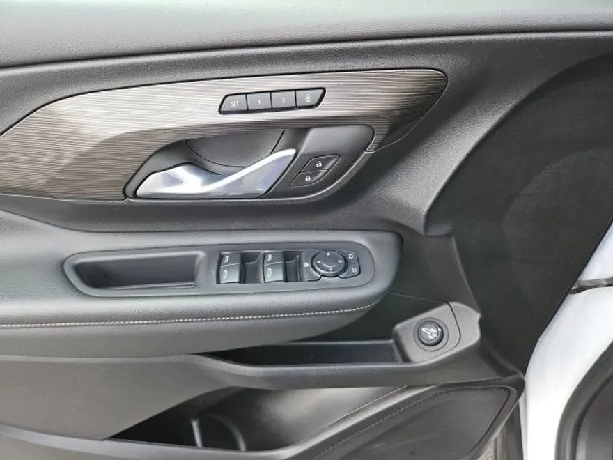 2024 Gmc Terrain SLT photo 1