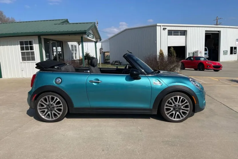 2018 Mini Cooper S photo 1
