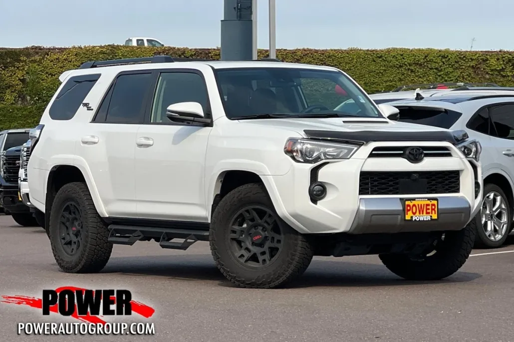 2023 Toyota 4Runner TRD Off-Road Premium photo 1