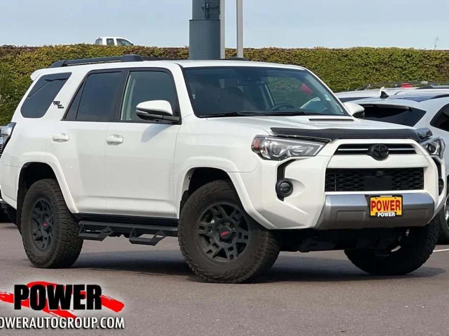 2023 Toyota 4Runner TRD Off-Road Premium photo 1