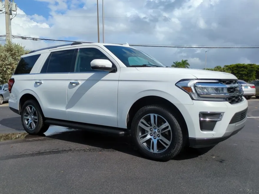 2024 Ford Expedition Limited photo 1