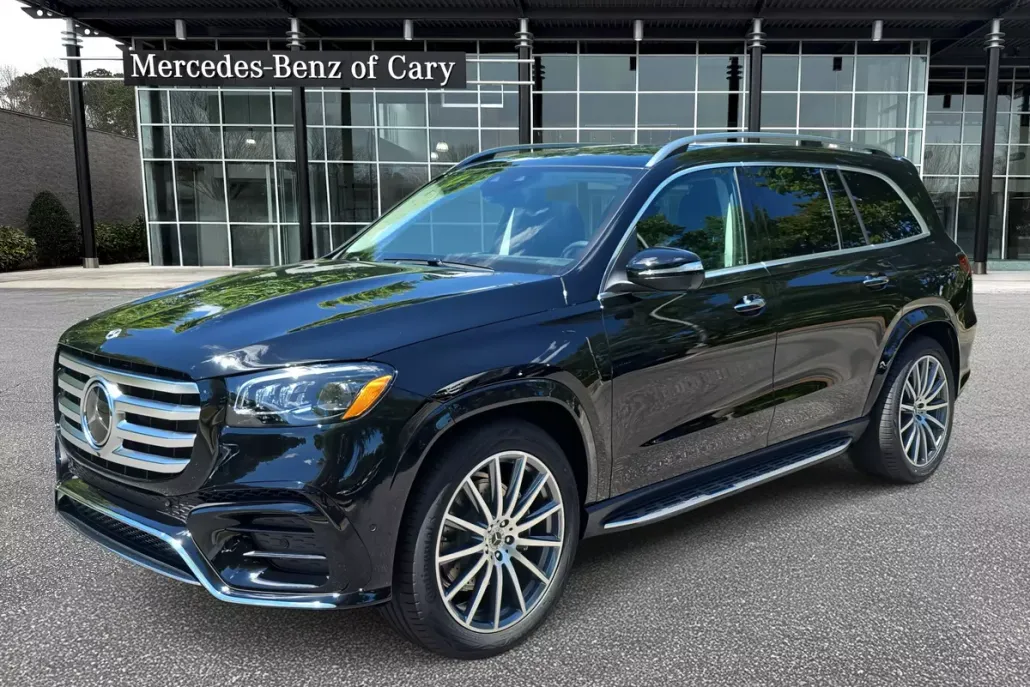 2025 Mercedes Benz GLS 450 4MATIC photo 1