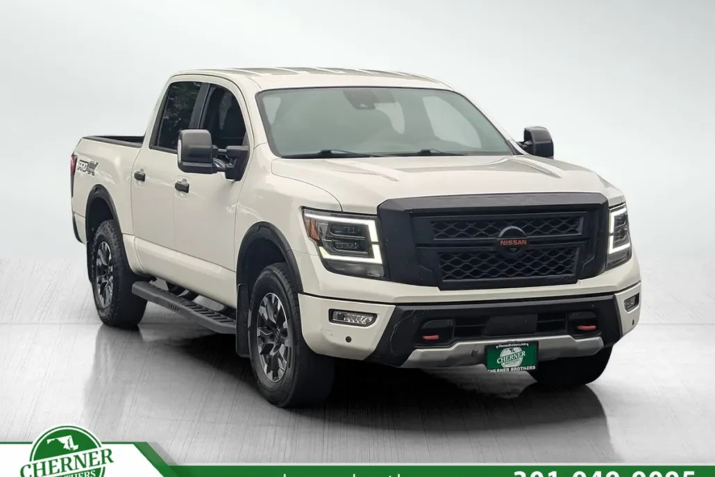 2022 Nissan Titan PRO-4X photo 1
