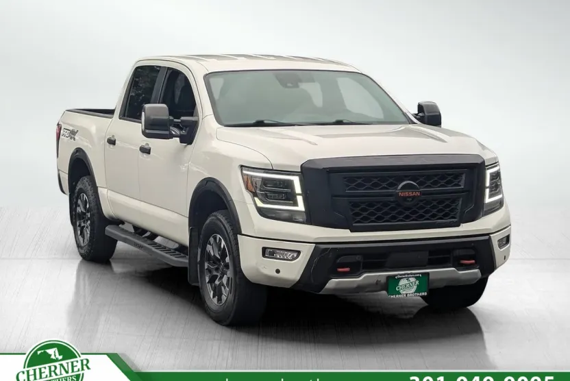 2022 Nissan Titan PRO-4X photo 1