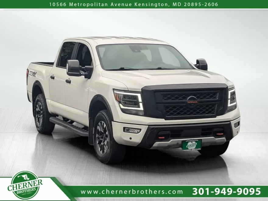 2022 Nissan Titan PRO-4X photo 1