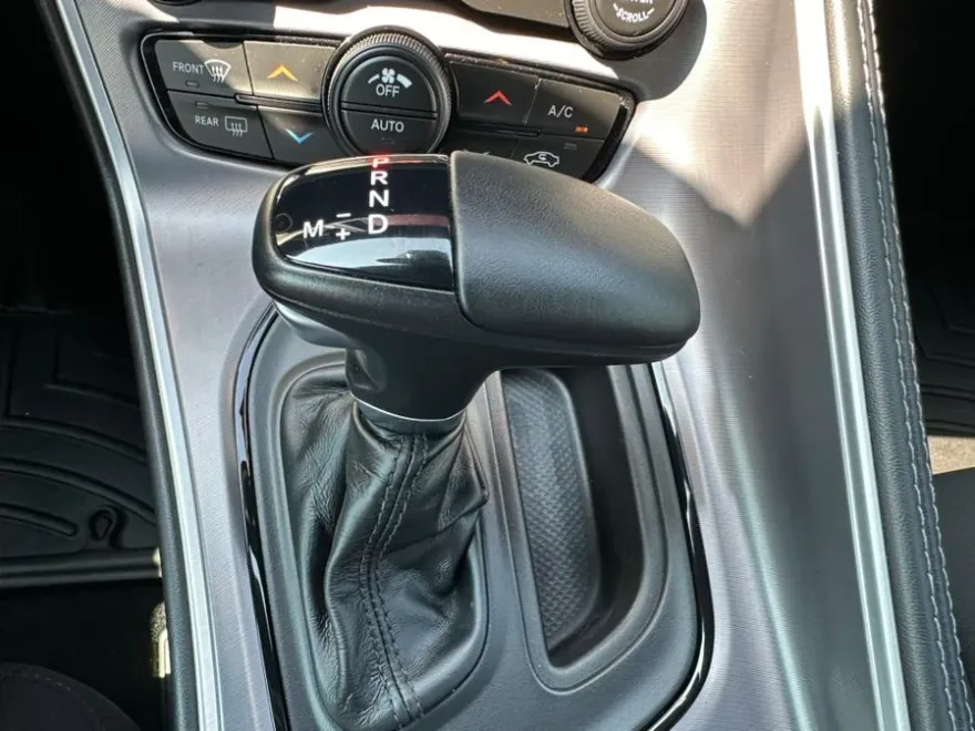 2020 Dodge Challenger SXT photo 19