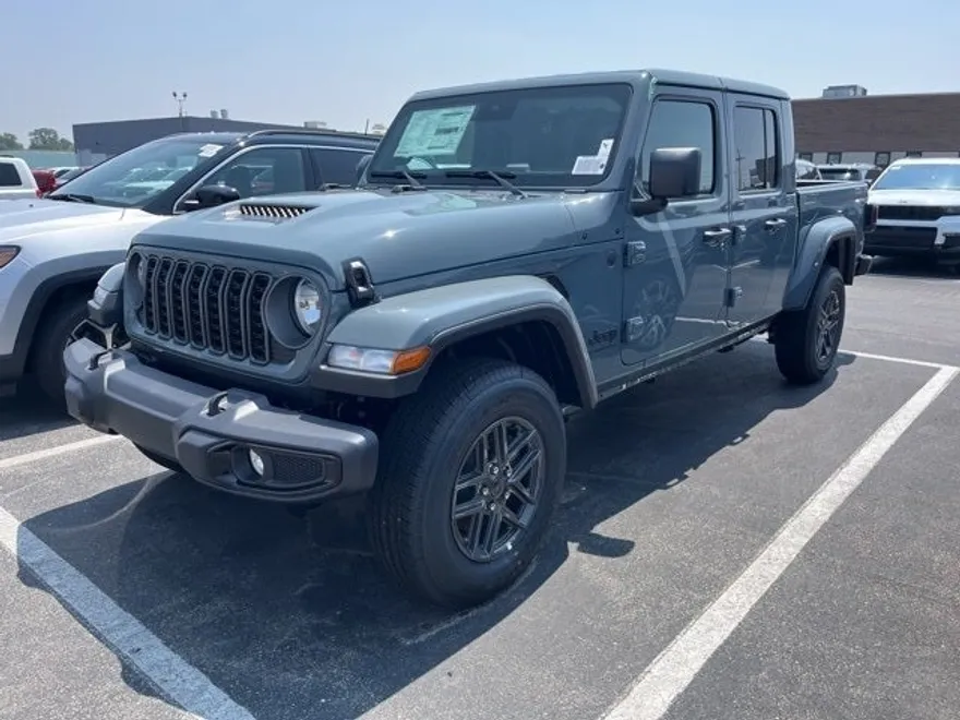 2025 Jeep Gladiator Sport S photo 1