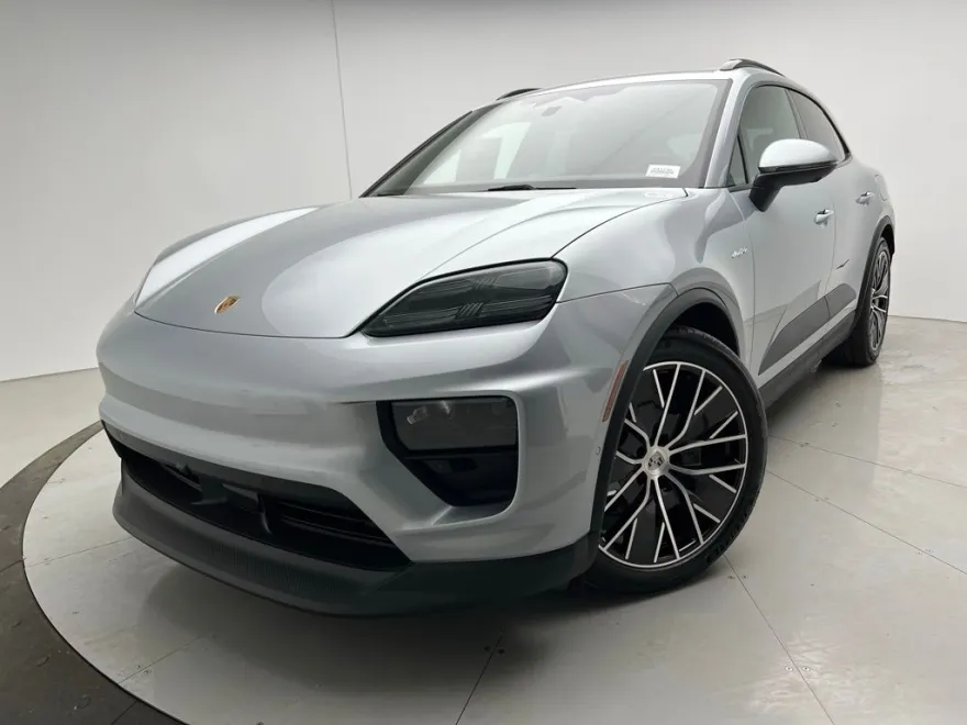 2025 Porsche Macan Electric photo 1