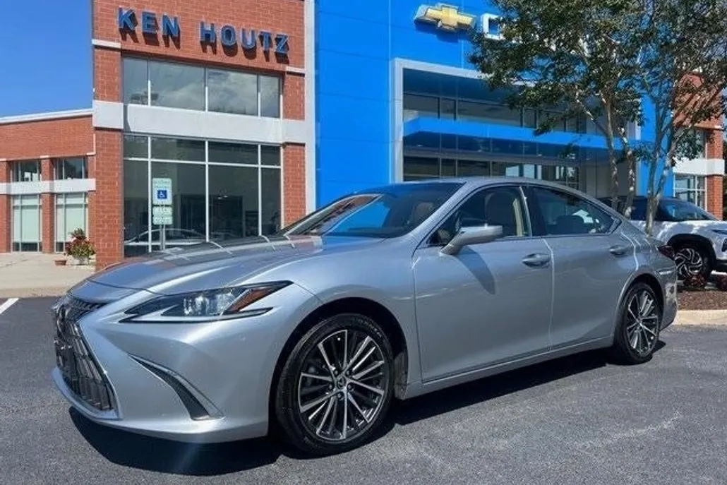 2023 Lexus ES 350 photo 1