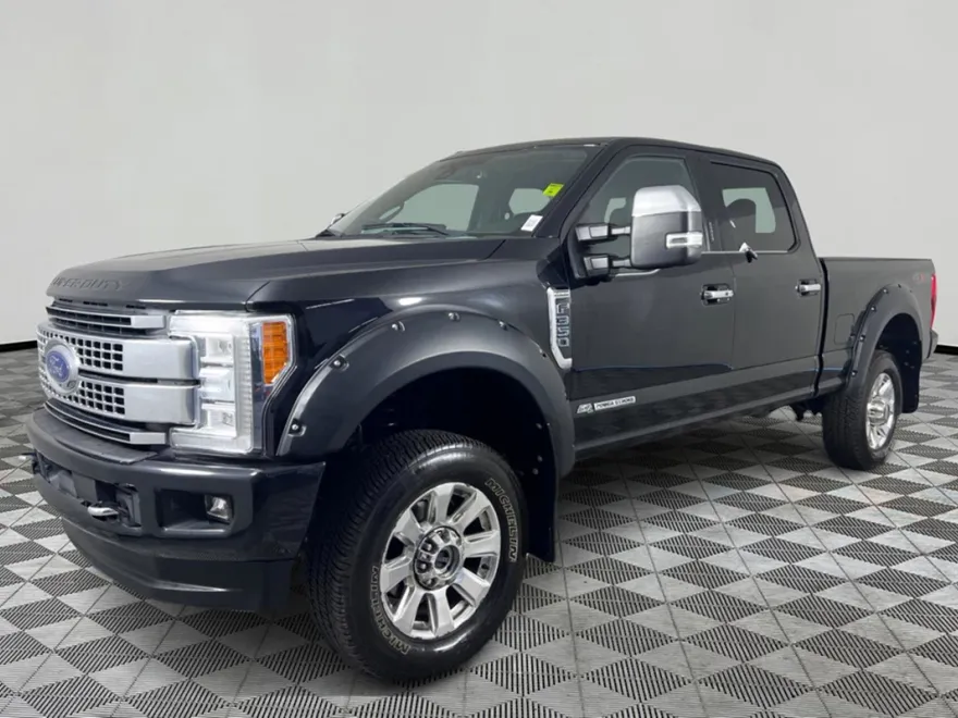2017 Ford F-350 Platinum photo 1