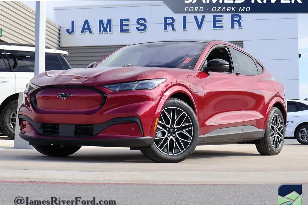 2025 Ford Mustang Mach-E Premium photo 1