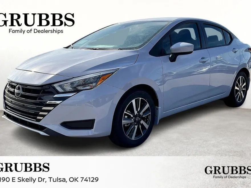 2025 Nissan Versa SV photo 1