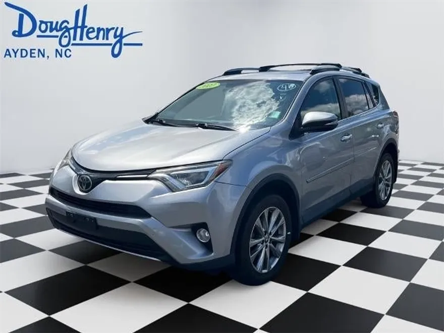 2017 Toyota RAV4 Limited photo 1