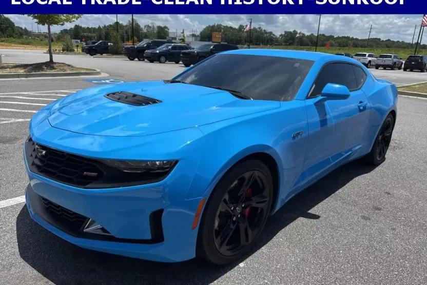 2022 Chevrolet Camaro LT1 photo 1