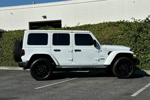 2024 Jeep Wrangler Sahara 4xe photo 3
