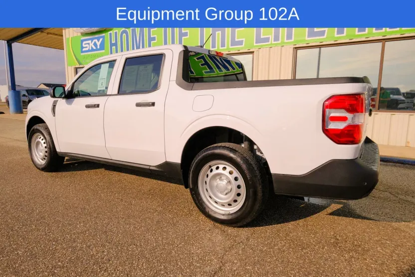2025 Ford Maverick XL photo 1
