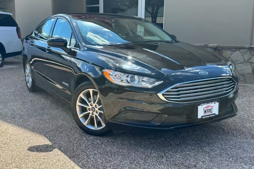 2017 Ford Fusion Hybrid S photo 1