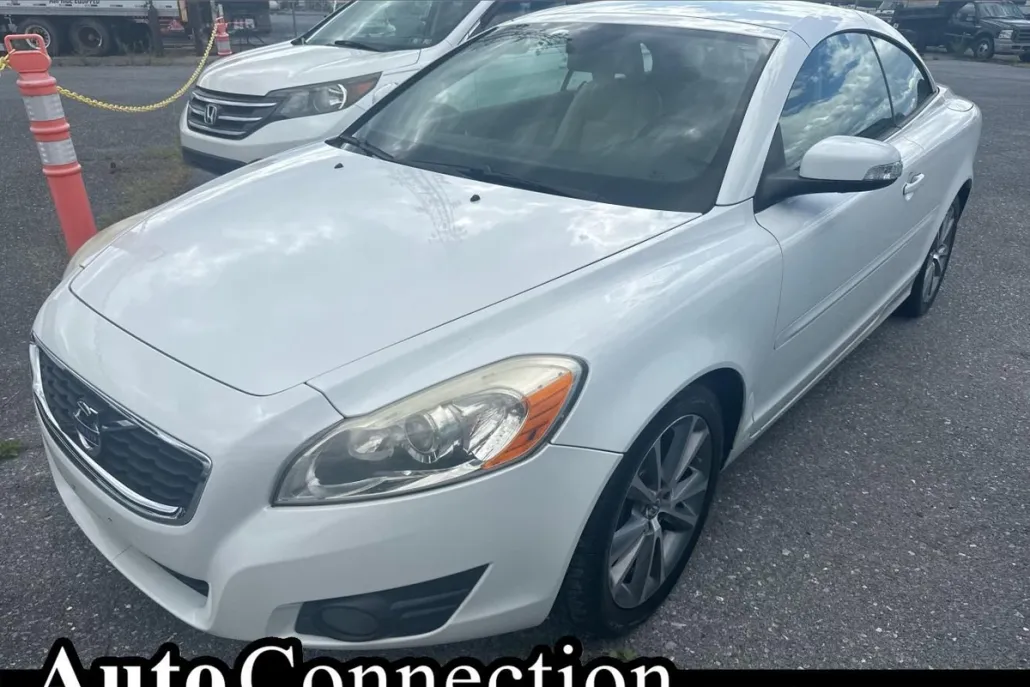 2011 Volvo C70 T5 photo 1