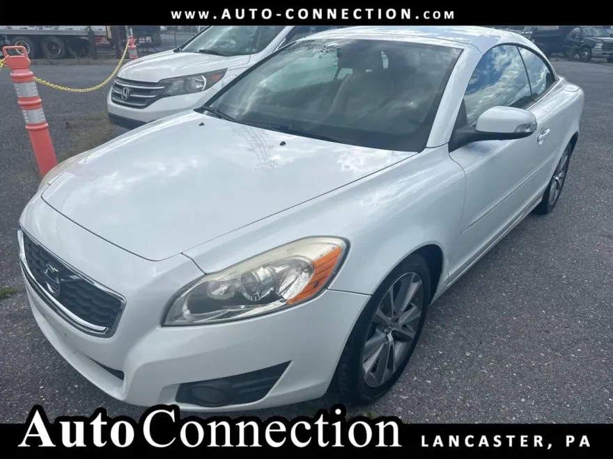 2011 Volvo C70 T5 photo 1
